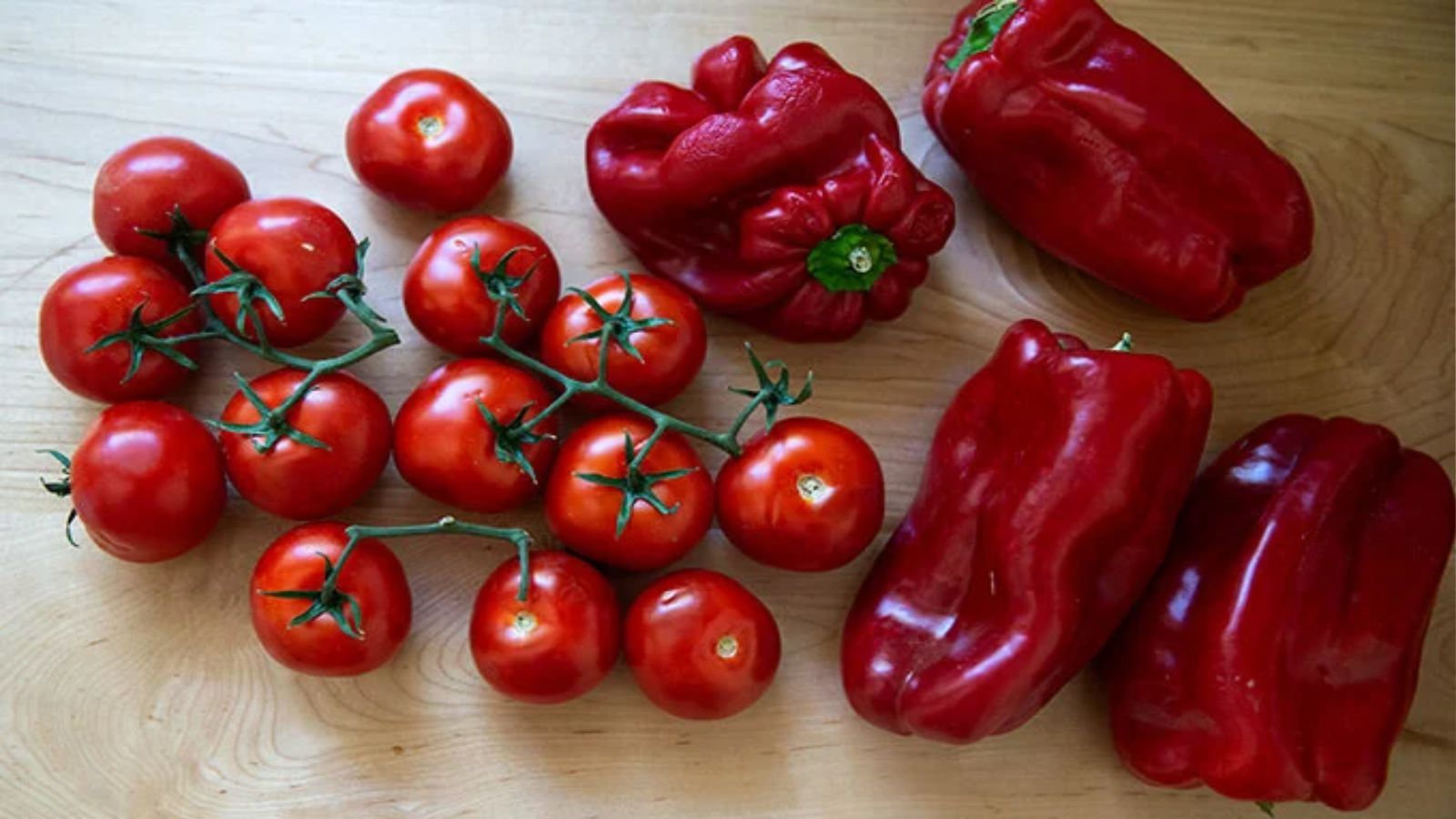 Warzywa Papryka i Pomidory _1600x900